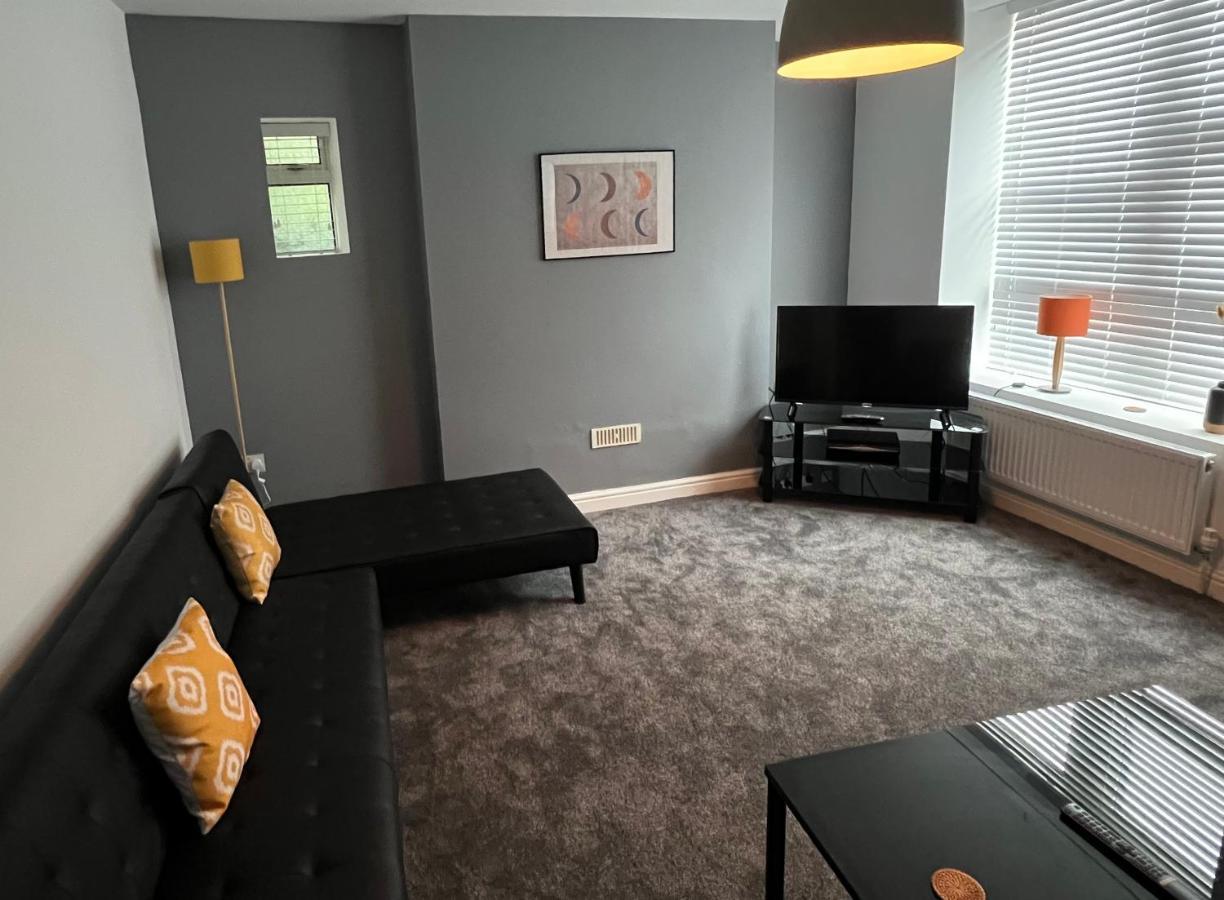 Spacious Ground Floor Suite Comfortably Sleeps Up To Eight Halifax Exterior foto